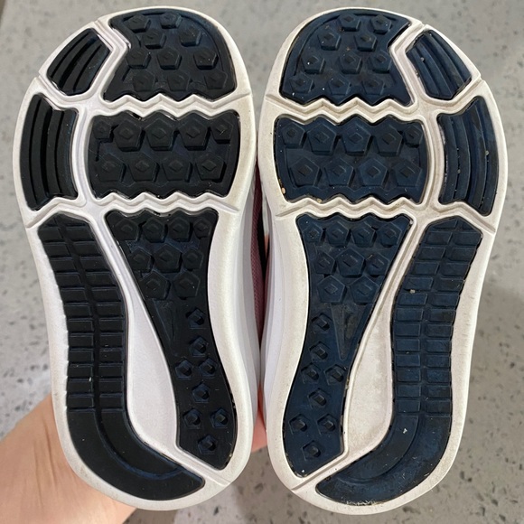 *****SOLD***** Toddler Nikes - Picture 3 of 4